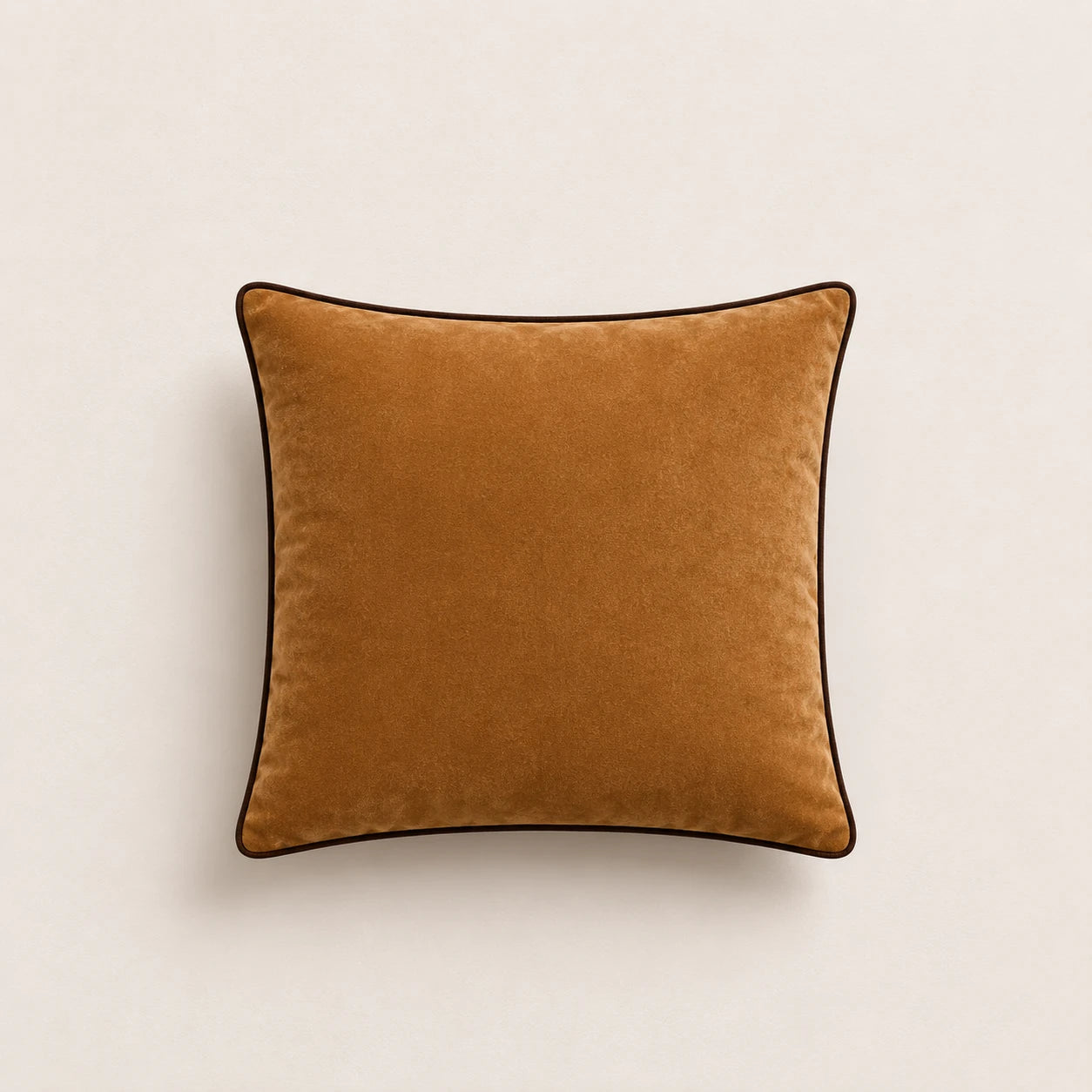 Seroise Camel Velvet Cushion - Fluweel Sierkussen Camel